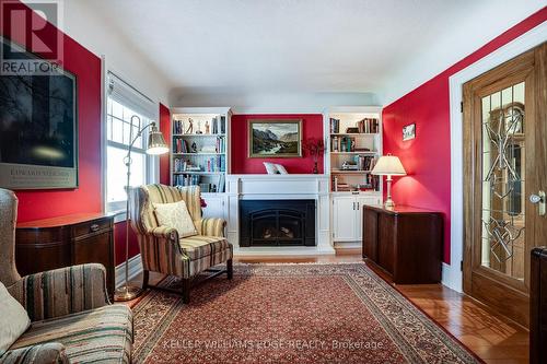849 Beach Boulevard, Hamilton, ON - Indoor With Fireplace