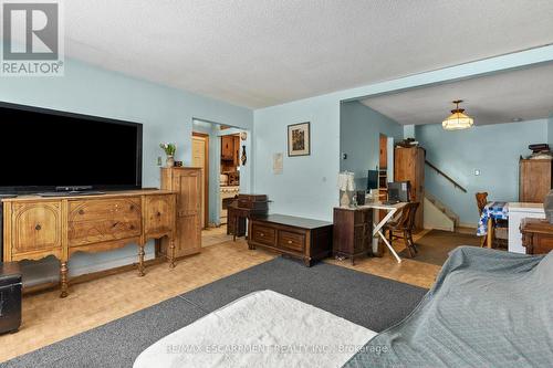 11 Torlake Street, Hamilton, ON 