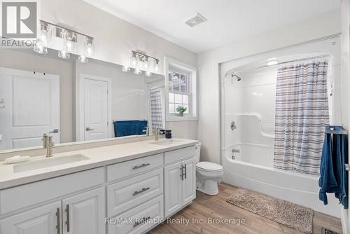 61 Wilson Street, Huron East (Seaforth), ON - Indoor Photo Showing Bathroom