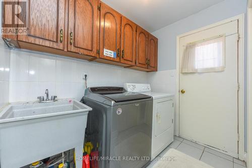 2291 Marzipan Court, Mississauga, ON - Indoor Photo Showing Laundry Room