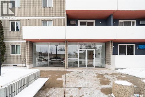 329 65 Westfield Drive, Regina, SK - Outdoor