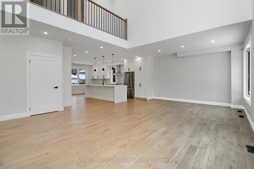 118 Valerie Crescent, Wasaga Beach, ON - Indoor Photo Showing Other Room