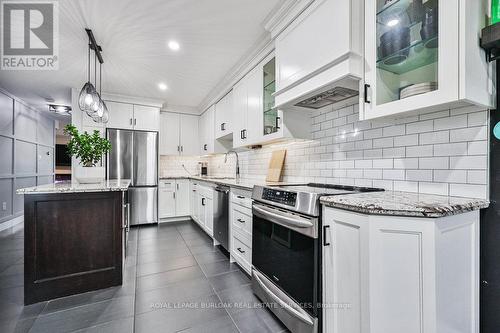 4429 Vallence Drive, Burlington, ON - Indoor Photo Showing Kitchen With Stainless Steel Kitchen With Upgraded Kitchen