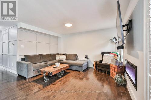 4429 Vallence Drive, Burlington, ON - Indoor Photo Showing Living Room