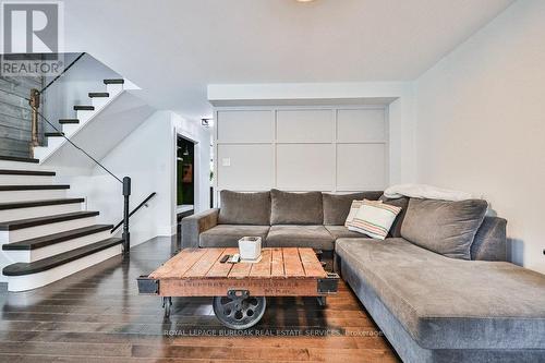 4429 Vallence Drive, Burlington, ON - Indoor Photo Showing Living Room