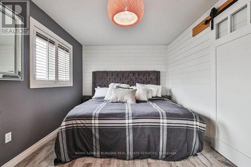 4429 Vallence Drive, Burlington, ON - Indoor Photo Showing Bedroom