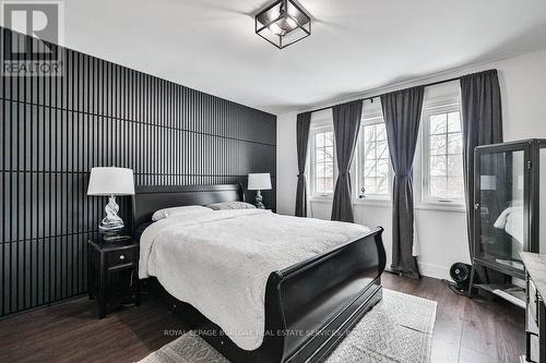 4429 Vallence Drive, Burlington, ON - Indoor Photo Showing Bedroom