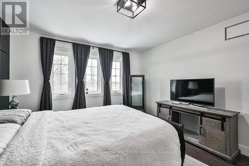 4429 Vallence Drive, Burlington, ON - Indoor Photo Showing Bedroom
