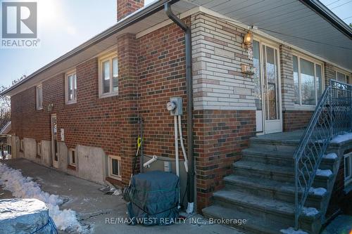 3 Lakeland Drive, Toronto, ON - Outdoor