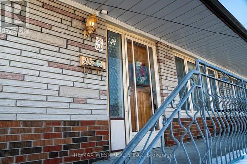 3 Lakeland Drive, Toronto, ON - Outdoor