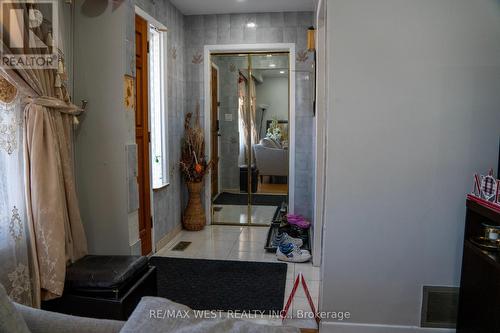 3 Lakeland Drive, Toronto, ON - Indoor Photo Showing Other Room