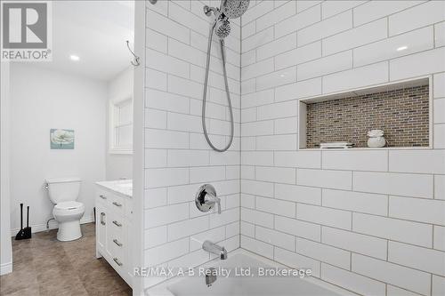 296 Huron Street, Stratford, ON - Indoor Photo Showing Bathroom