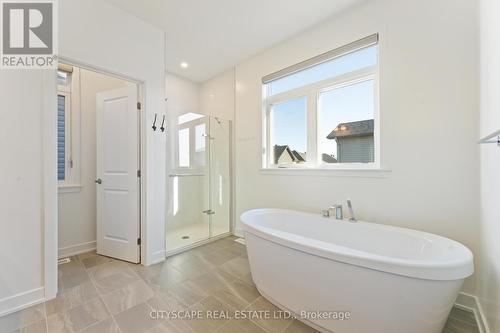617 Kenabeek Terrace, Ottawa, ON - Indoor Photo Showing Bathroom