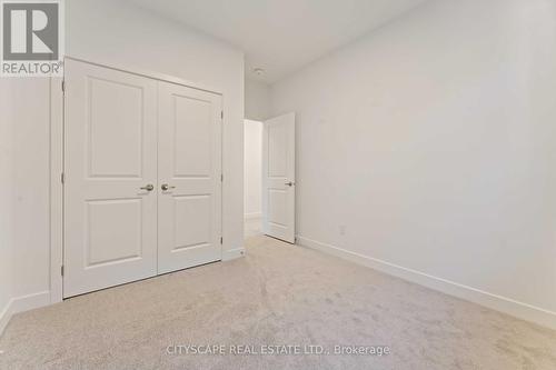 617 Kenabeek Terrace, Ottawa, ON - Indoor Photo Showing Other Room