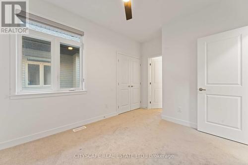 617 Kenabeek Terrace, Ottawa, ON - Indoor Photo Showing Other Room