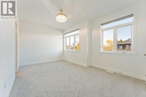 617 Kenabeek Terrace, Ottawa, ON - Indoor Photo Showing Other Room