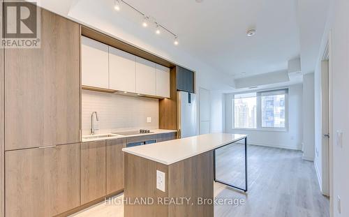 3806 - 395 Square One Drive, Mississauga, ON - Indoor