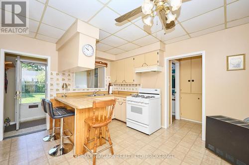 3721 Hibbard Street, Fort Erie (Ridgeway), ON - Indoor Photo Showing Kitchen With Double Sink