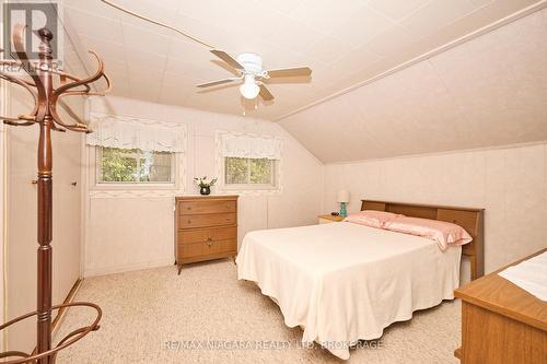 3721 Hibbard Street, Fort Erie (Ridgeway), ON - Indoor Photo Showing Bedroom