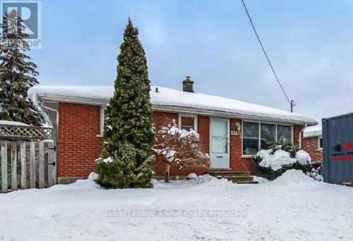 772 DEVONSHIRE AVENUE E  Woodstock (Woodstock - North), ON N4S 5R5