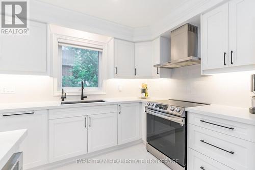 6 Alana Drive, Springwater, ON - Indoor Photo Showing Kitchen