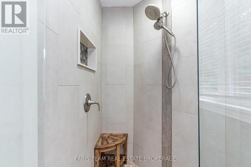 6 Alana Drive, Springwater, ON - Indoor Photo Showing Bathroom
