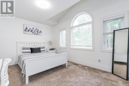 6 Alana Drive, Springwater, ON - Indoor Photo Showing Bedroom