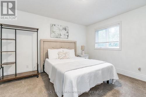 6 Alana Drive, Springwater, ON - Indoor Photo Showing Bedroom