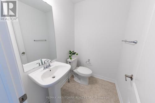 3028 Merrick Road, Oakville, ON - Indoor Photo Showing Bathroom