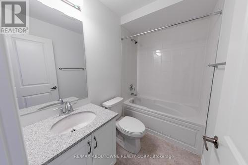 3028 Merrick Road, Oakville, ON - Indoor Photo Showing Bathroom