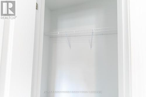 3028 Merrick Road, Oakville, ON - Indoor Photo Showing Other Room