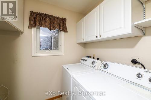 103 Margaret Elizabeth Avenue, Grey Highlands, ON - Indoor Photo Showing Laundry Room