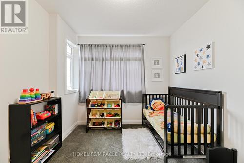 15 - 35 Midhurst Heights, Hamilton, ON - Indoor Photo Showing Bedroom