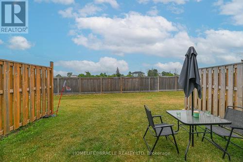 15 - 35 Midhurst Heights, Hamilton, ON - Outdoor