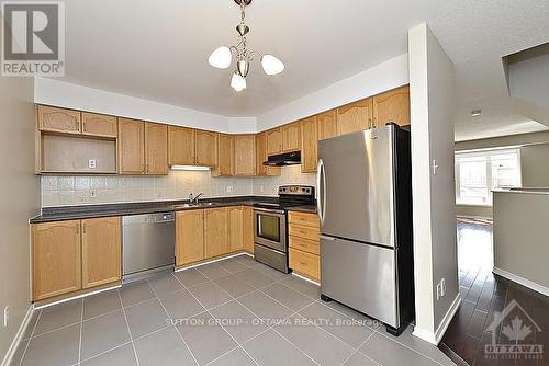 17 Glenhaven Private, Ottawa, ON - Indoor Photo Showing Kitchen With Double Sink