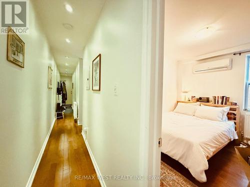 D - 132 Avenue Road, Toronto, ON 