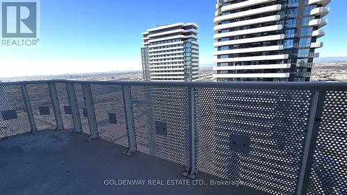 4515 - 8 Interchange Way, Vaughan, ON - Outdoor