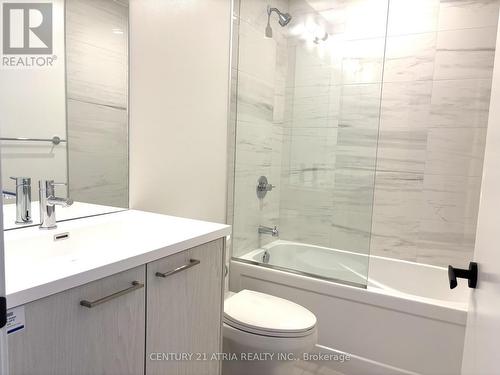 4209 - 28 Interchange Way, Vaughan, ON - Indoor Photo Showing Bathroom