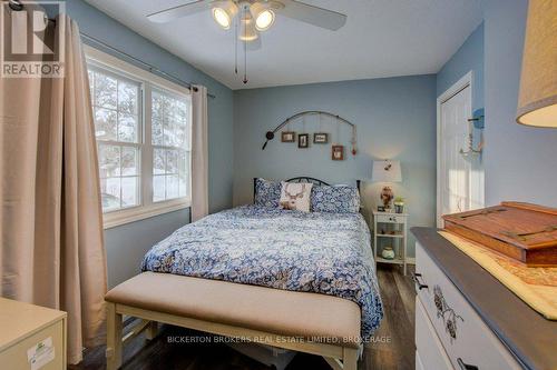 4 Lakeview Drive, Westport, ON - Indoor Photo Showing Bedroom