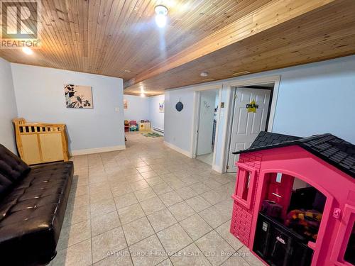 3462 Monck Road, Kawartha Lakes (Laxton/Digby/Longford), ON - Indoor Photo Showing Other Room