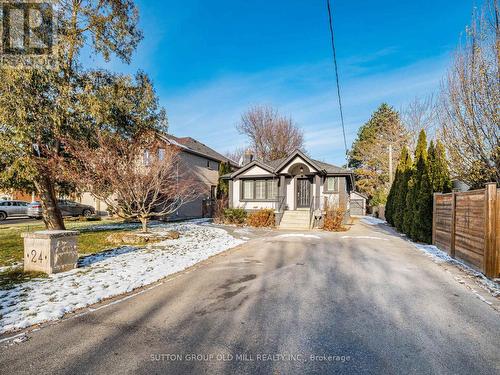 24 Cowley Avenue, Toronto, ON - Outdoor