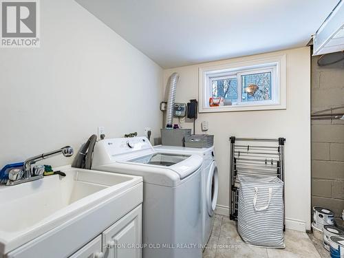 24 Cowley Avenue, Toronto, ON - Indoor Photo Showing Laundry Room