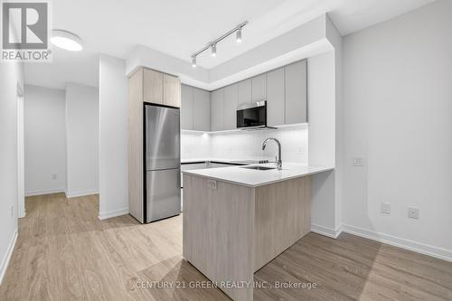 1514 - 2485 Eglinton Avenue W, Mississauga, ON - Indoor Photo Showing Kitchen