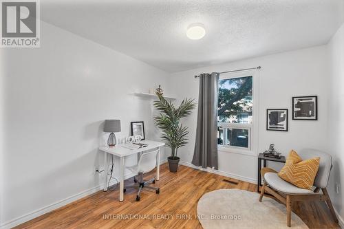 14 - 900 Dundas Street W, Mississauga, ON - Indoor Photo Showing Office