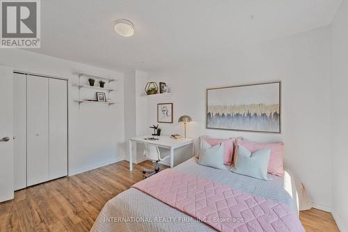 14 - 900 Dundas Street W, Mississauga, ON - Indoor Photo Showing Bedroom