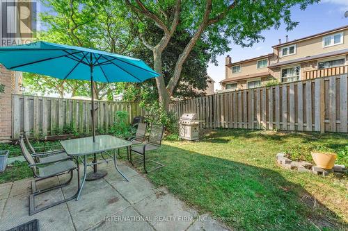 14 - 900 Dundas Street W, Mississauga, ON - Outdoor