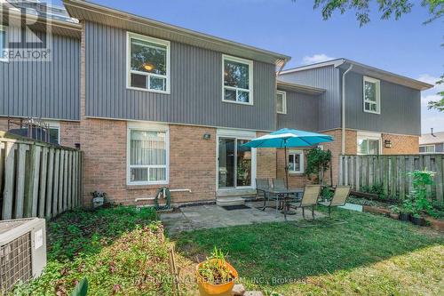 14 - 900 Dundas Street W, Mississauga, ON - Outdoor
