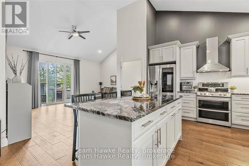 969 William Street, Midland, ON - Indoor Photo Showing Kitchen With Upgraded Kitchen