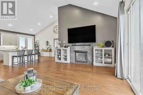 969 William Street, Midland, ON - Indoor Photo Showing Living Room With Fireplace