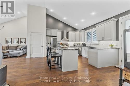 969 William Street, Midland, ON - Indoor Photo Showing Kitchen With Upgraded Kitchen